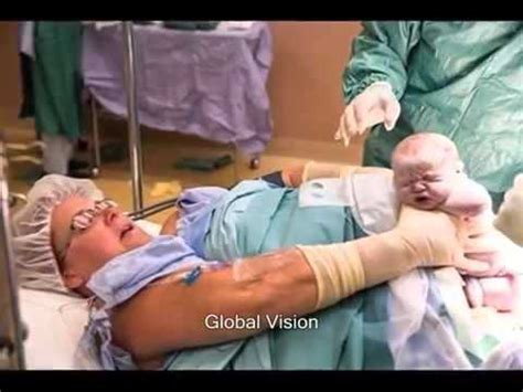 Woman giving birth: Live birth video .